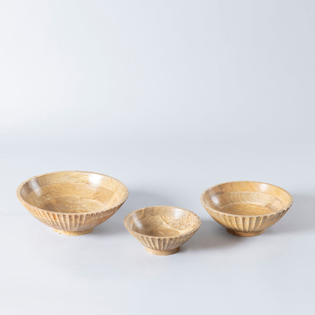 Set of 3 wooden bowls