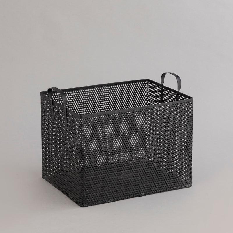 Powder-coated steel basket